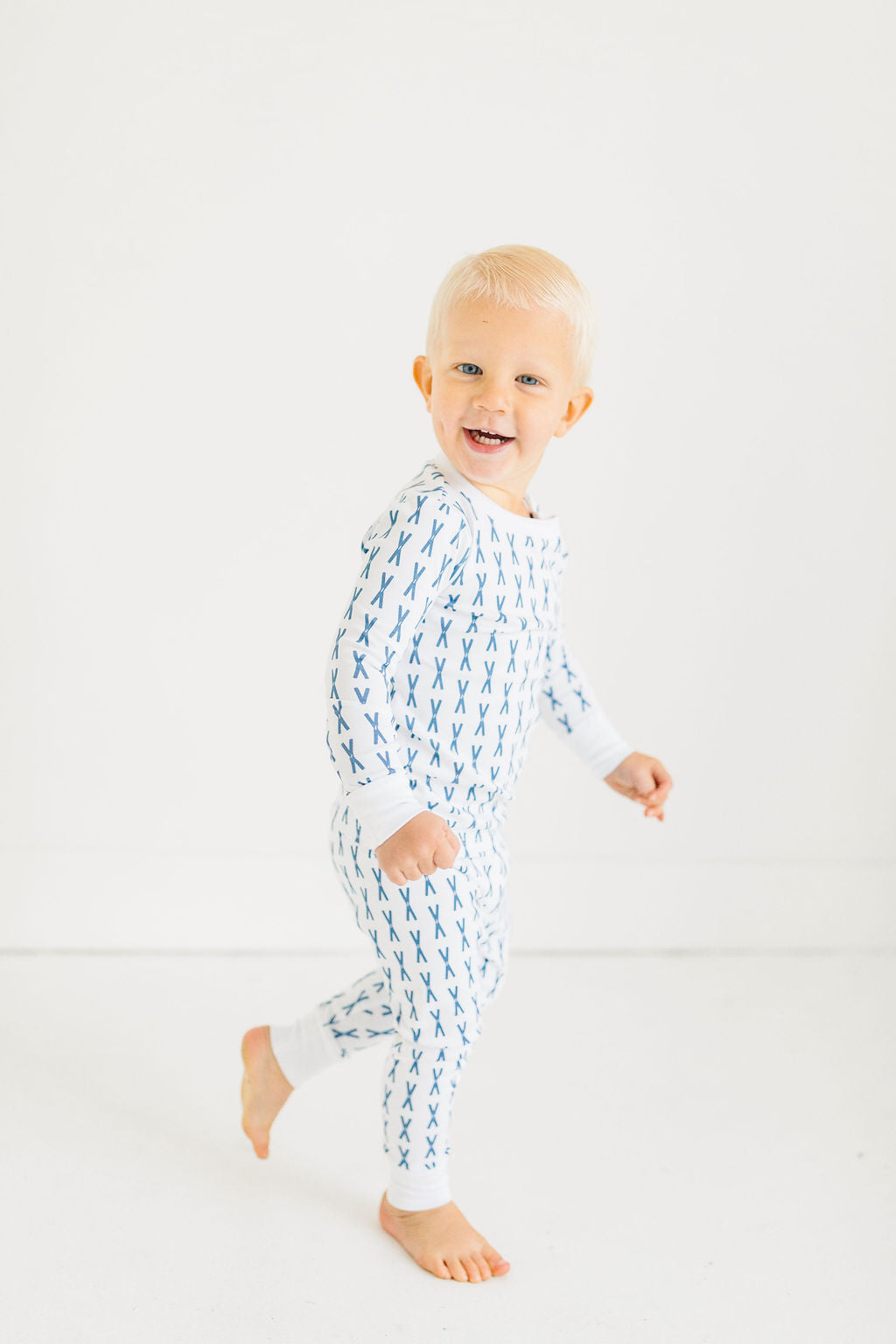 Pajamas - Little Skier Kids - Long Sleeved 2 Piece Set